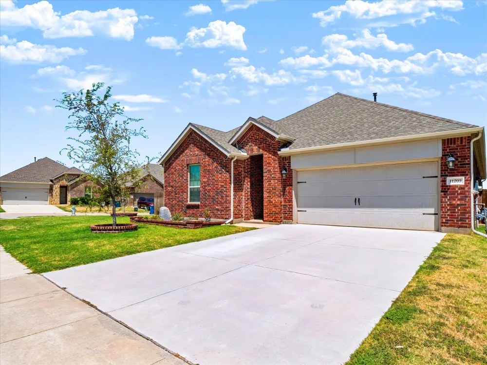 11203 Hawks Landing Drive Aubrey, TX 76227