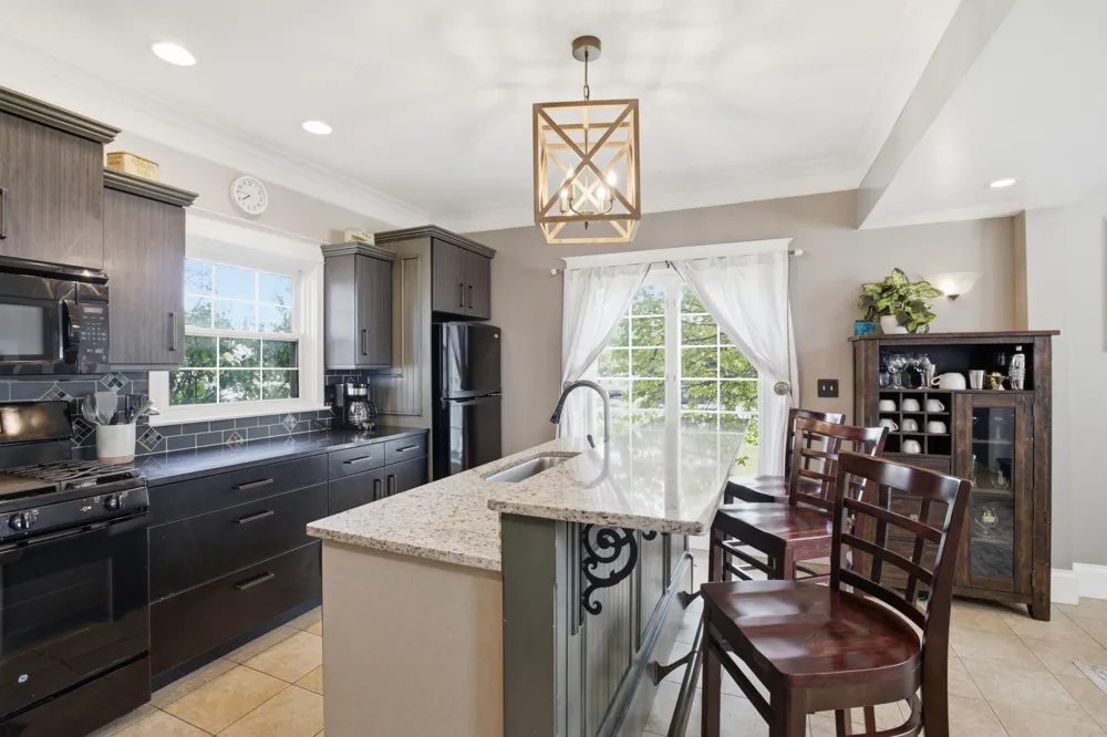 205 E Savidge Street Spring Lake, MI 49456