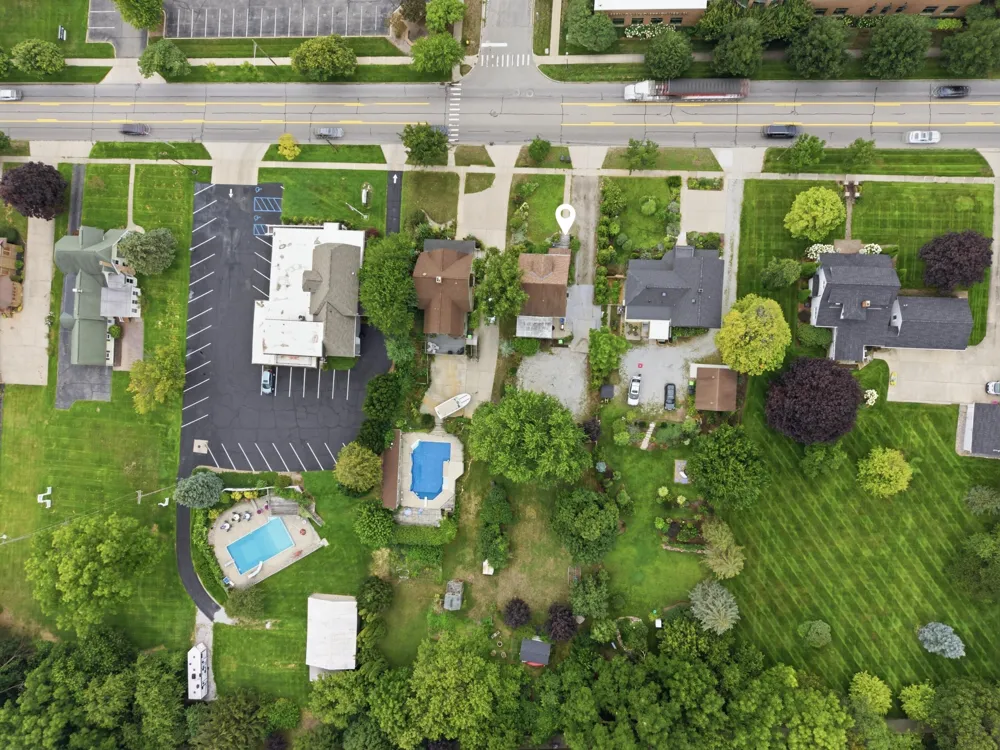 205 E Savidge Street Spring Lake, MI 49456
