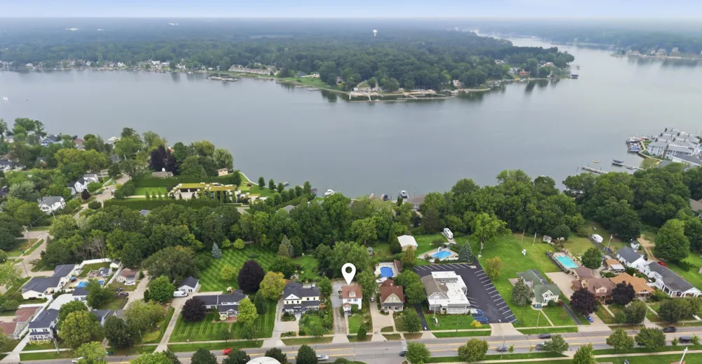 205 E Savidge Street Spring Lake, MI 49456
