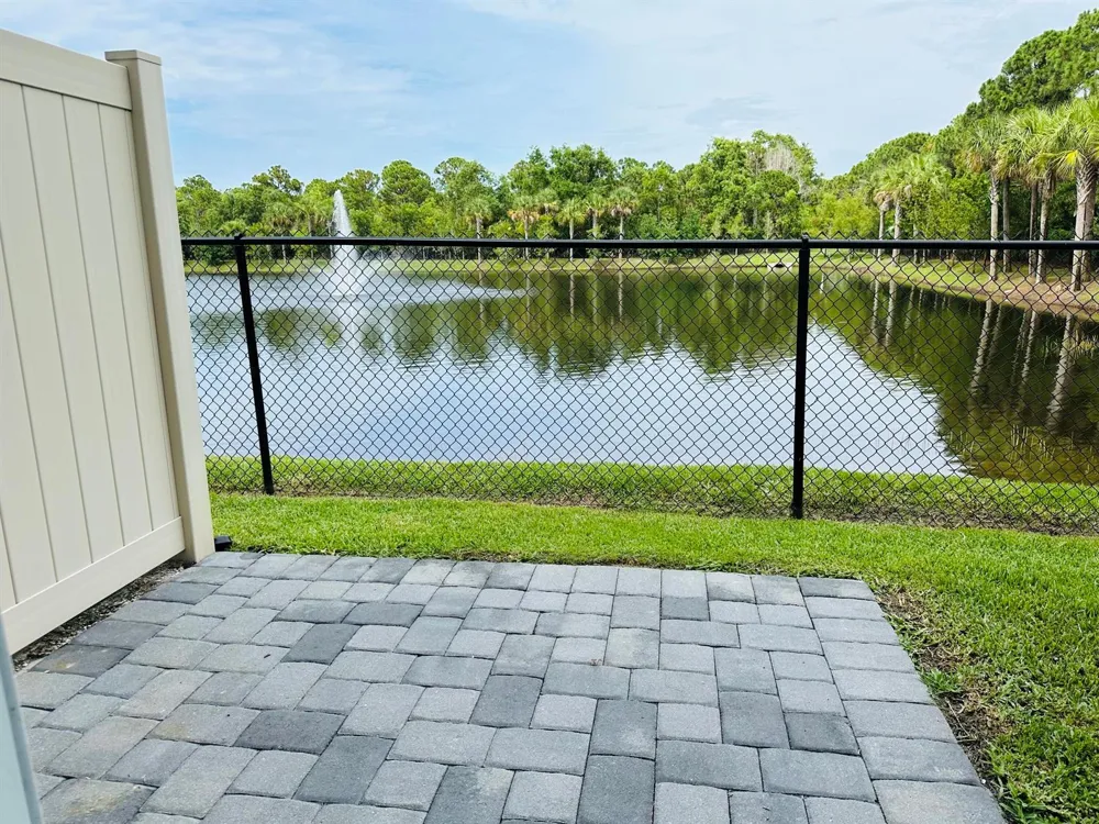 3949 SE Mentmore Lane Stuart, FL 34997