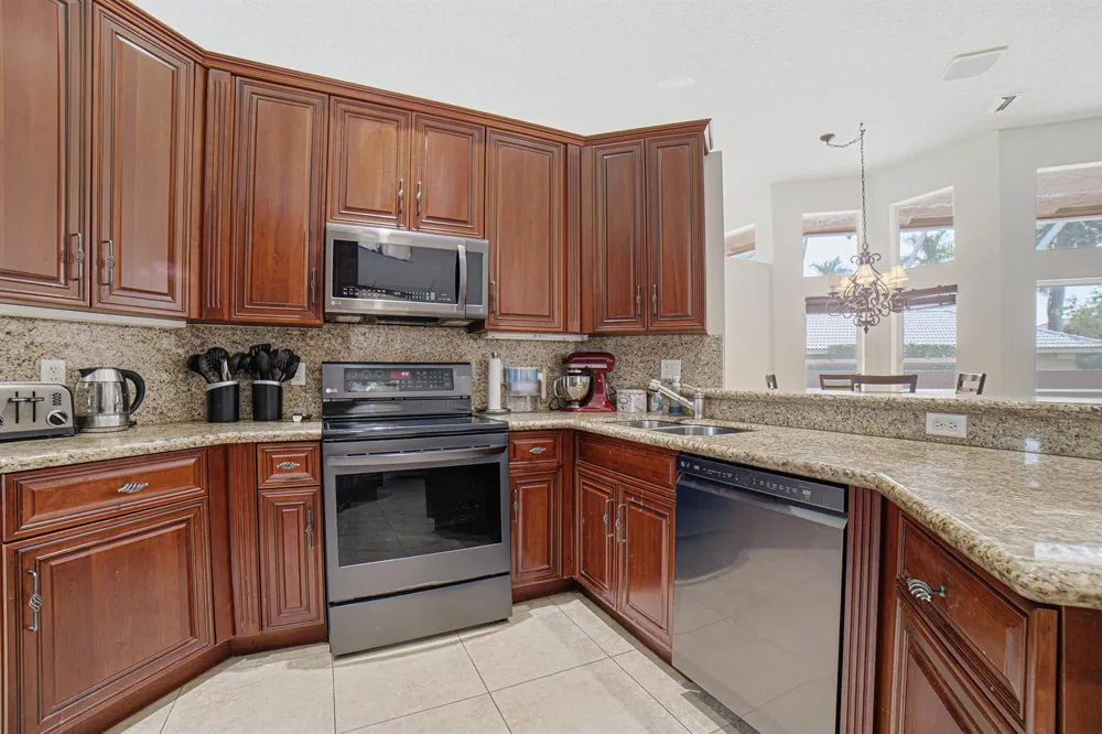 10599 SAINT THOMAS DRIVE Boca Raton, FL 33498