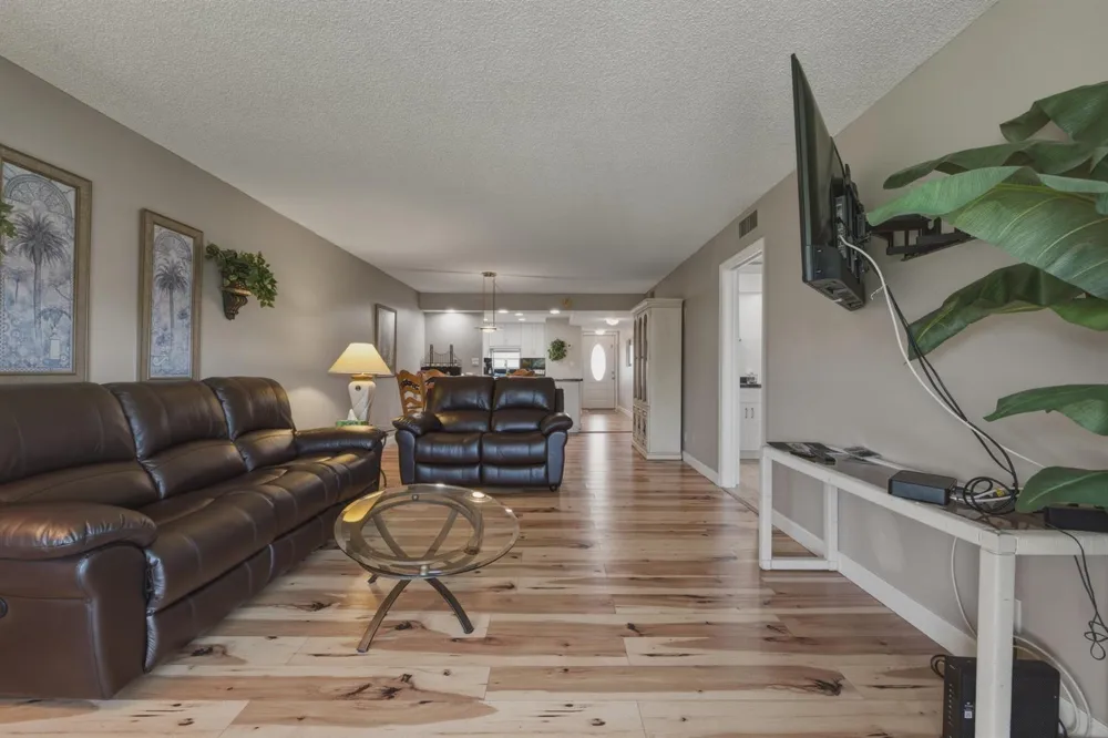 9420 S HOLLYBROOK LAKE DRIVE #304 Pembroke Pines, FL 33025