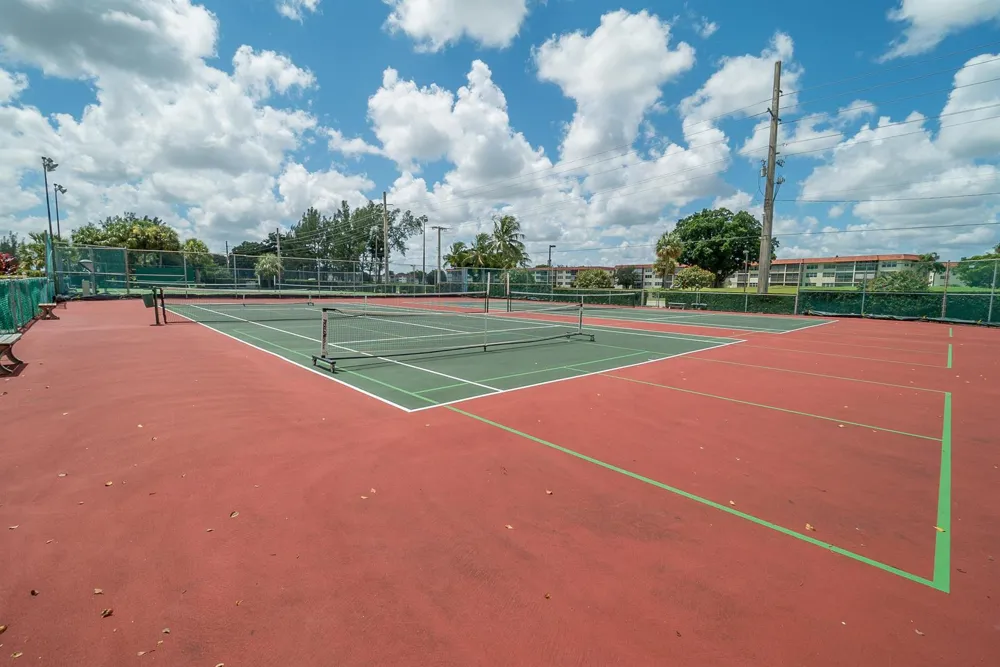 9420 S HOLLYBROOK LAKE DRIVE #304 Pembroke Pines, FL 33025