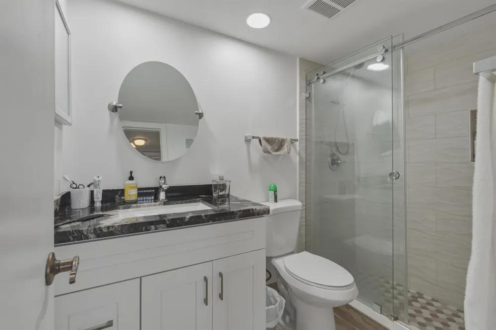 9420 S HOLLYBROOK LAKE DRIVE #304 Pembroke Pines, FL 33025