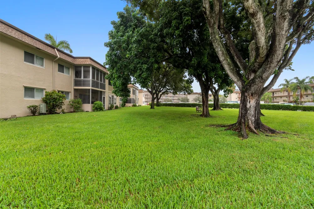 750 Lori Drive #224 Palm Springs, FL 33461