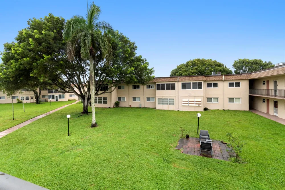 750 Lori Drive #224 Palm Springs, FL 33461
