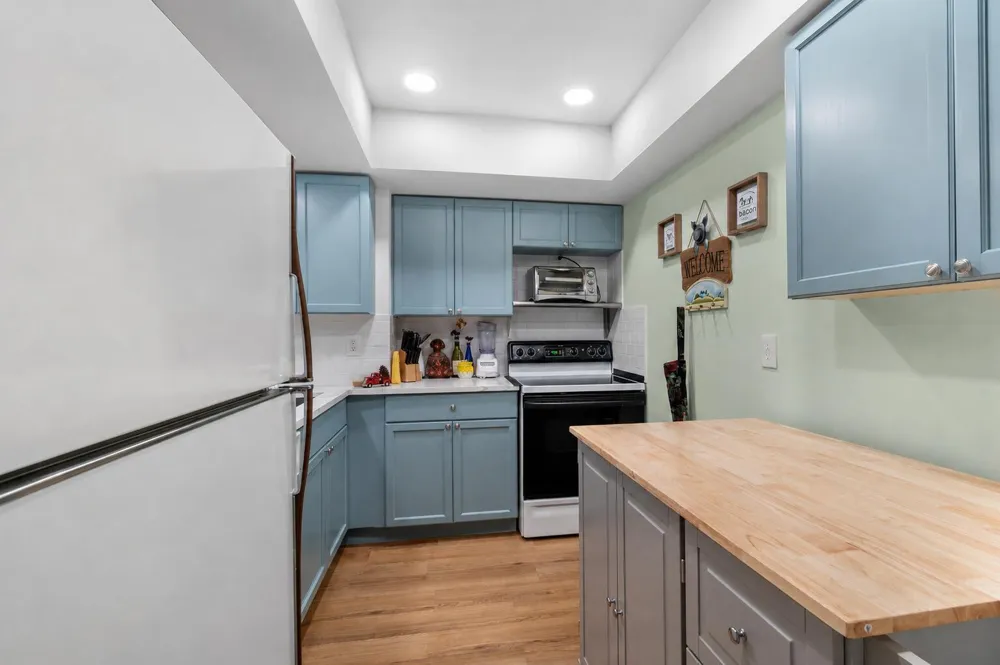 750 Lori Drive #224 Palm Springs, FL 33461