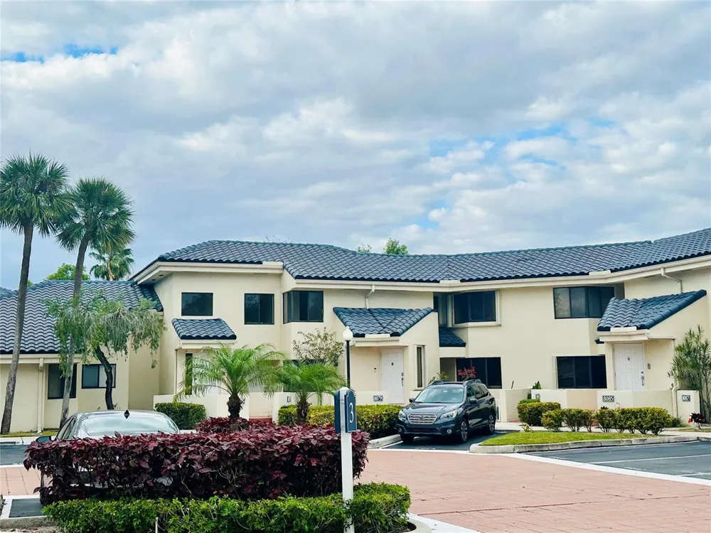 8142 NW 17th Manor Plantation, FL 33322