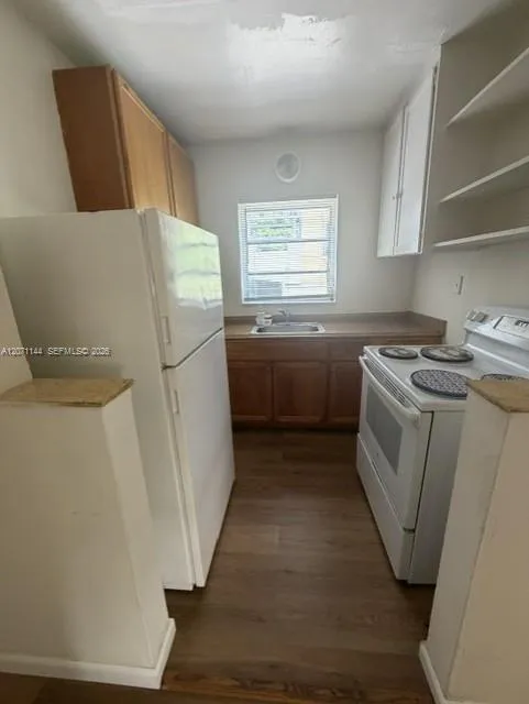 910 S Douglas Rd #3 Coral Gables, FL 33134