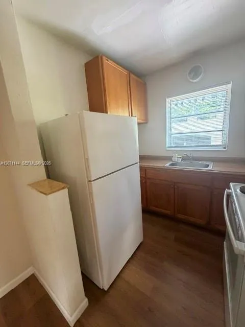 910 S Douglas Rd #3 Coral Gables, FL 33134