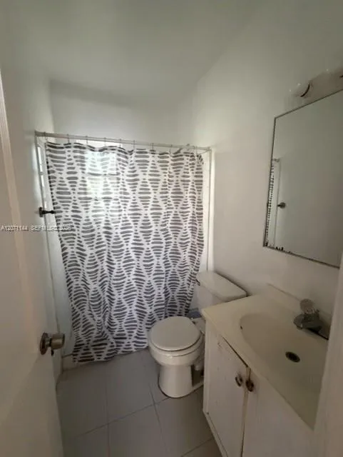 910 S Douglas Rd #3 Coral Gables, FL 33134