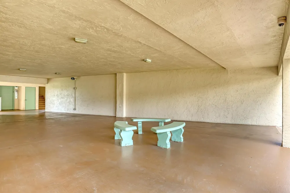 400 VILLAGE GREEN CIRCLE W #117 Palm Springs, FL 33461