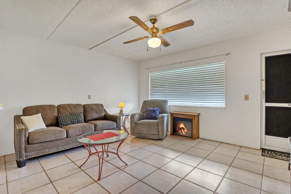 400 VILLAGE GREEN CIRCLE W #117 Palm Springs, FL 33461