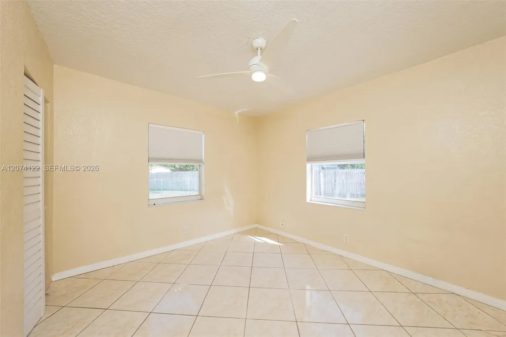 900 W Bloxham St Lantana, FL 33462