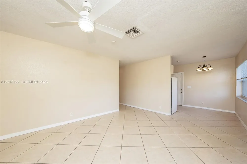 900 W Bloxham St Lantana, FL 33462