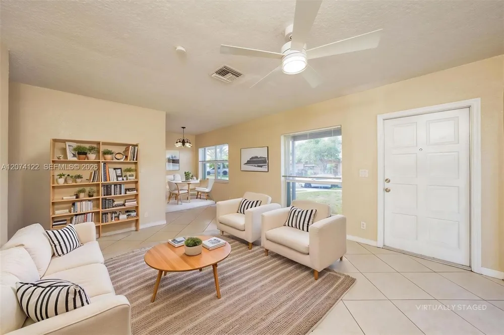 900 W Bloxham St Lantana, FL 33462