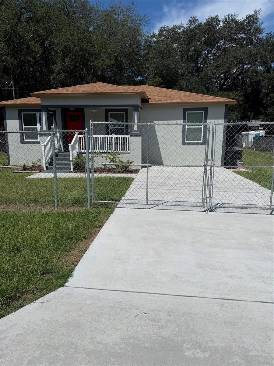 21015 MARKET STREET Dade City, FL 33523
