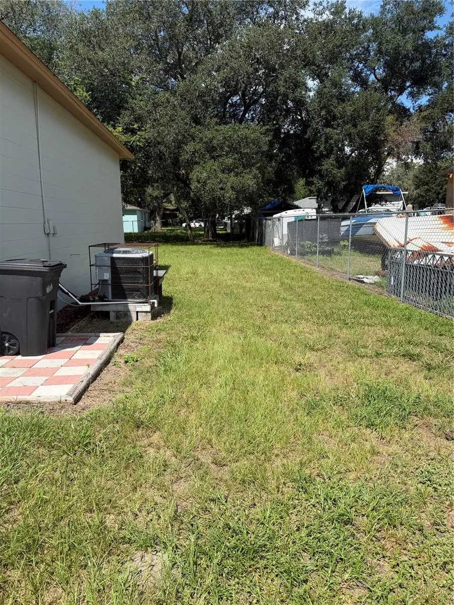 21015 MARKET STREET Dade City, FL 33523