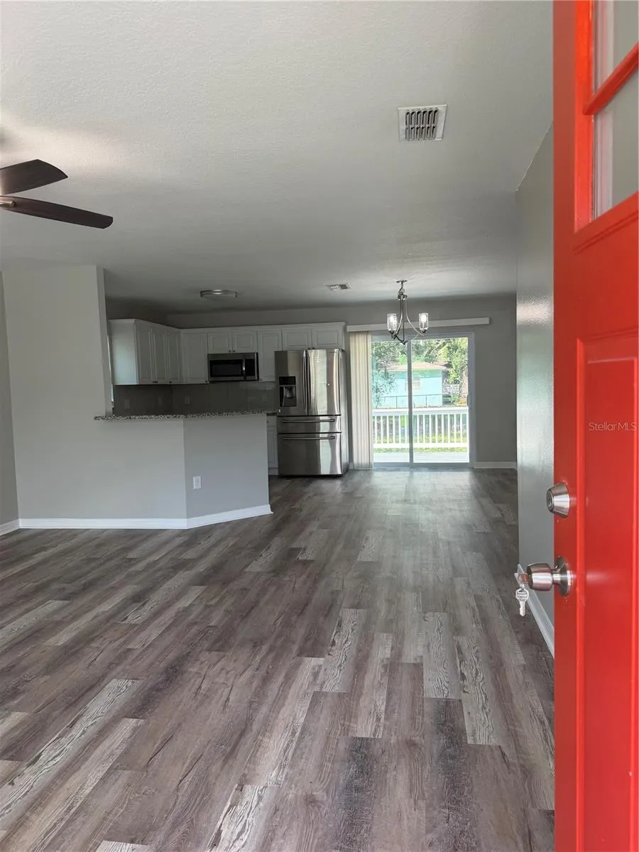 21015 MARKET STREET Dade City, FL 33523