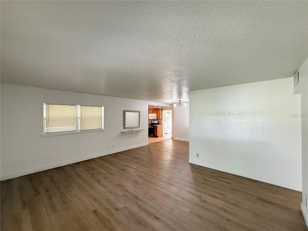 524 LAKEMONT AVENUE Winter Park, FL 32792