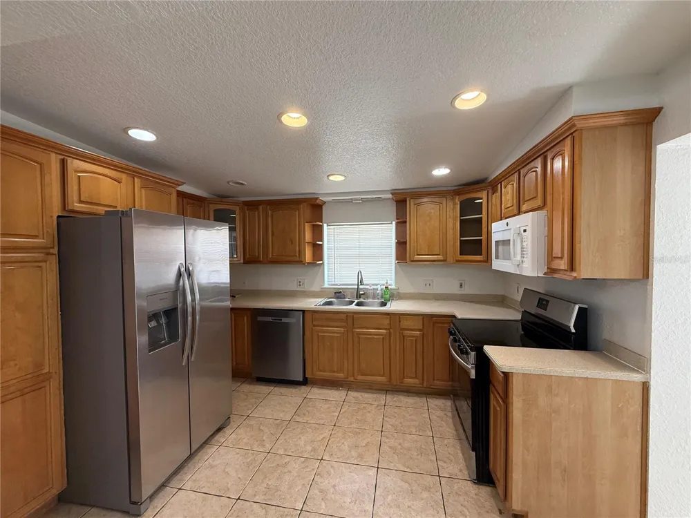 524 LAKEMONT AVENUE Winter Park, FL 32792