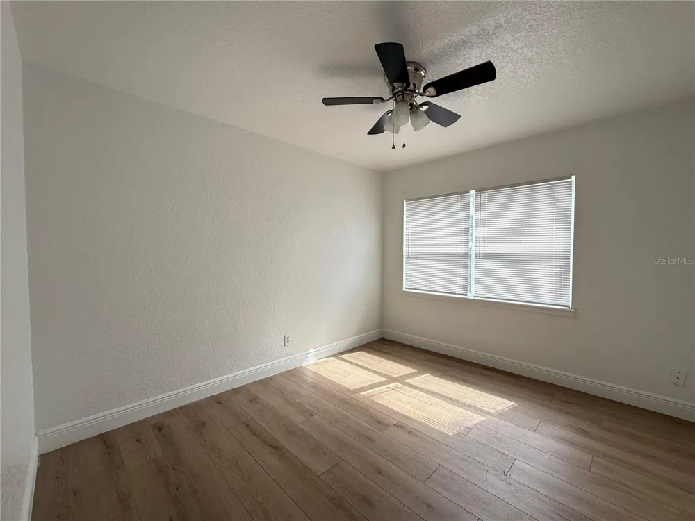 524 LAKEMONT AVENUE Winter Park, FL 32792