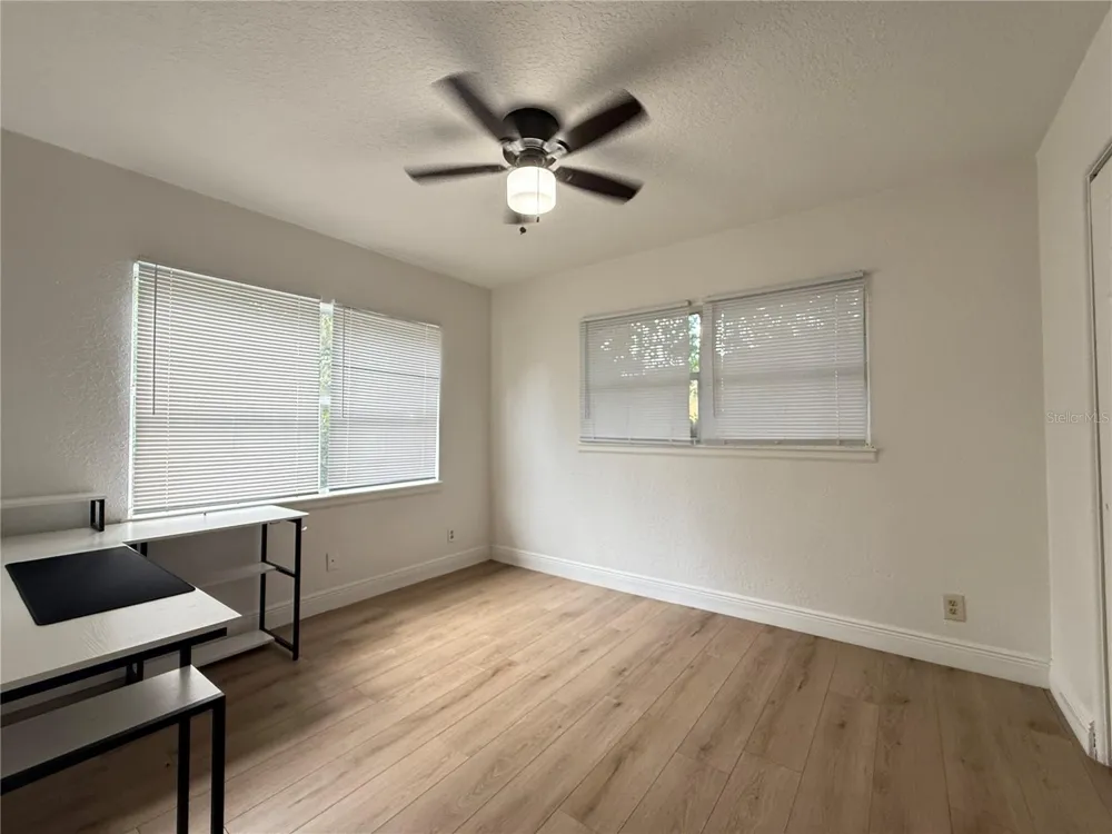 524 LAKEMONT AVENUE Winter Park, FL 32792