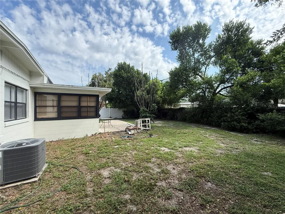 524 LAKEMONT AVENUE Winter Park, FL 32792