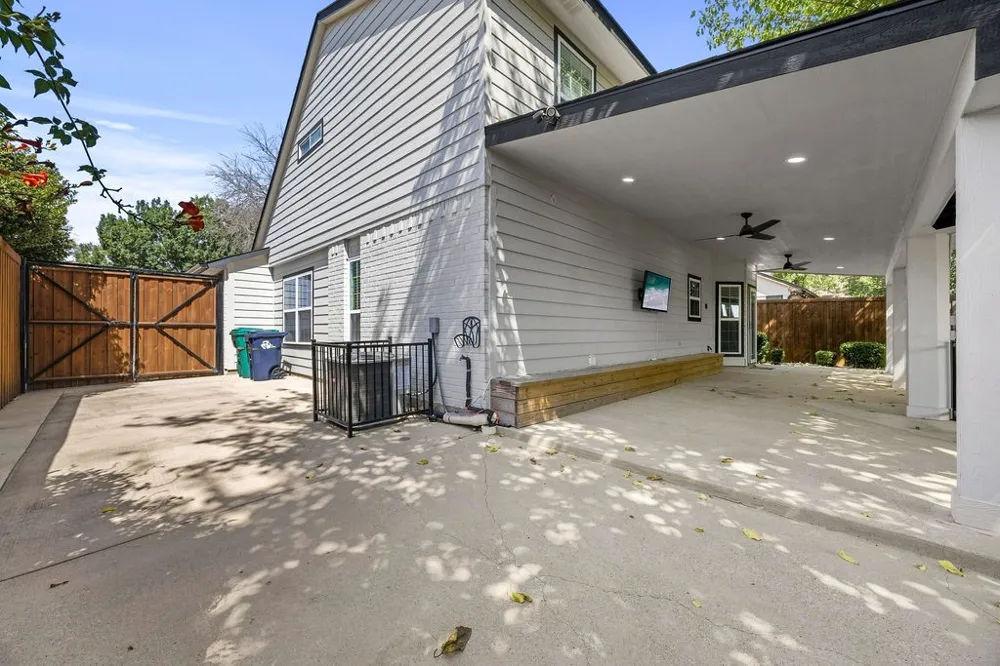 2304 Crestmeadow Street Denton, TX 76207