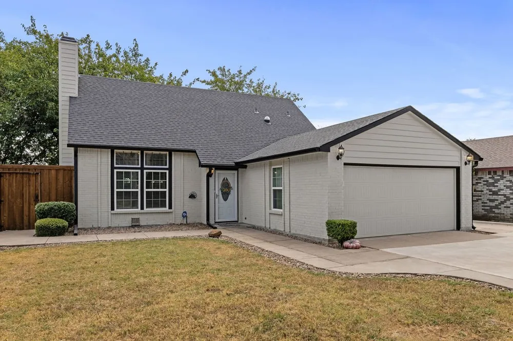 2304 Crestmeadow Street Denton, TX 76207
