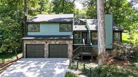 3479 Vinings North Trail SE