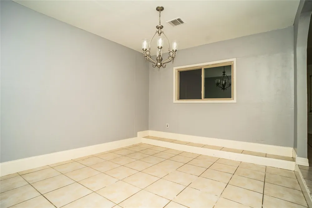 4833 Hummingbird Street Houston, TX 77035