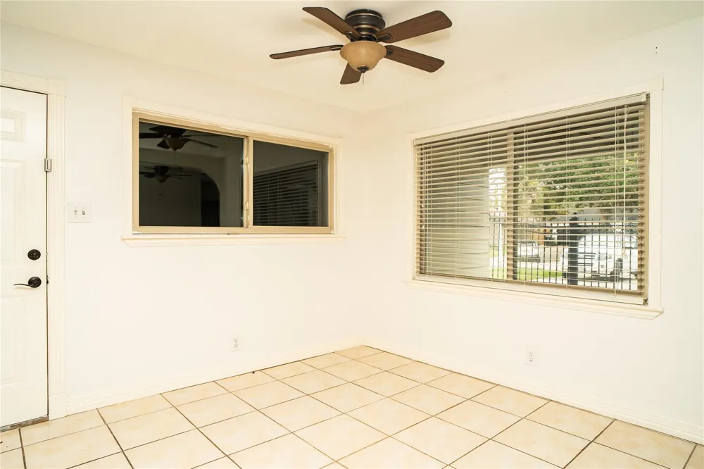 4833 Hummingbird Street Houston, TX 77035