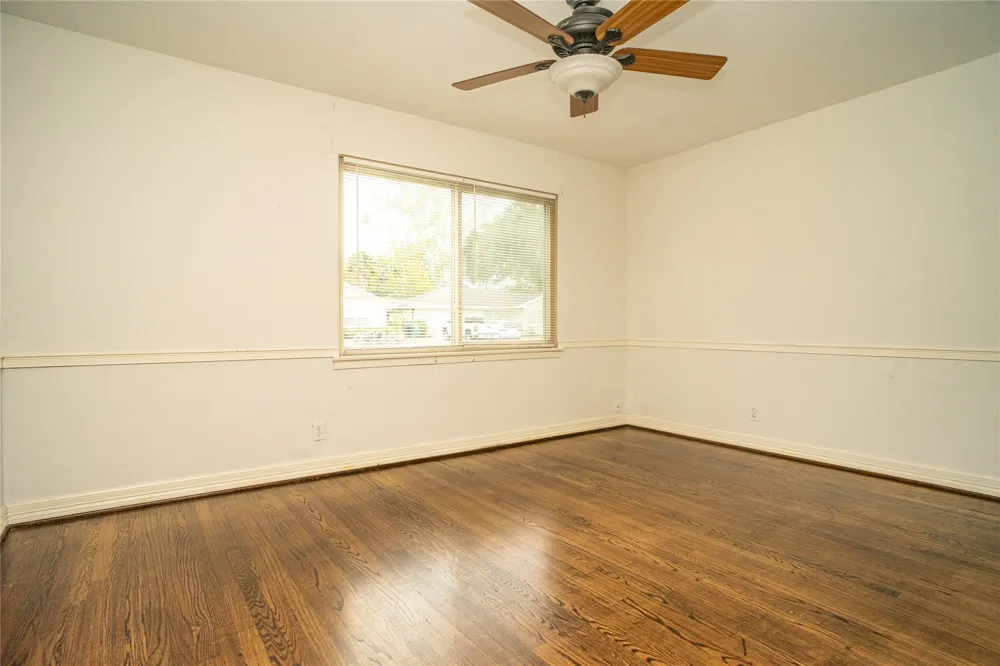 4833 Hummingbird Street Houston, TX 77035