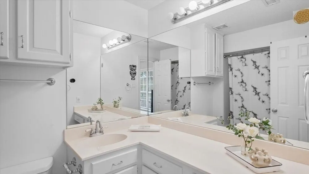 9502 Rolling Oaks Drive Tomball, TX 77375