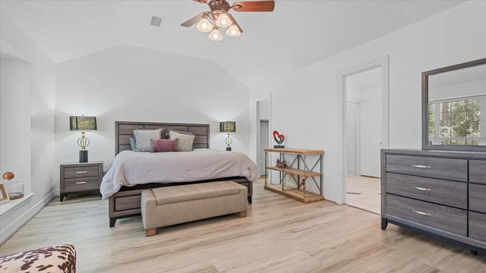 9502 Rolling Oaks Drive Tomball, TX 77375