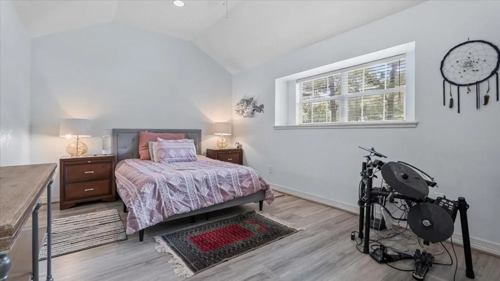 9502 Rolling Oaks Drive Tomball, TX 77375