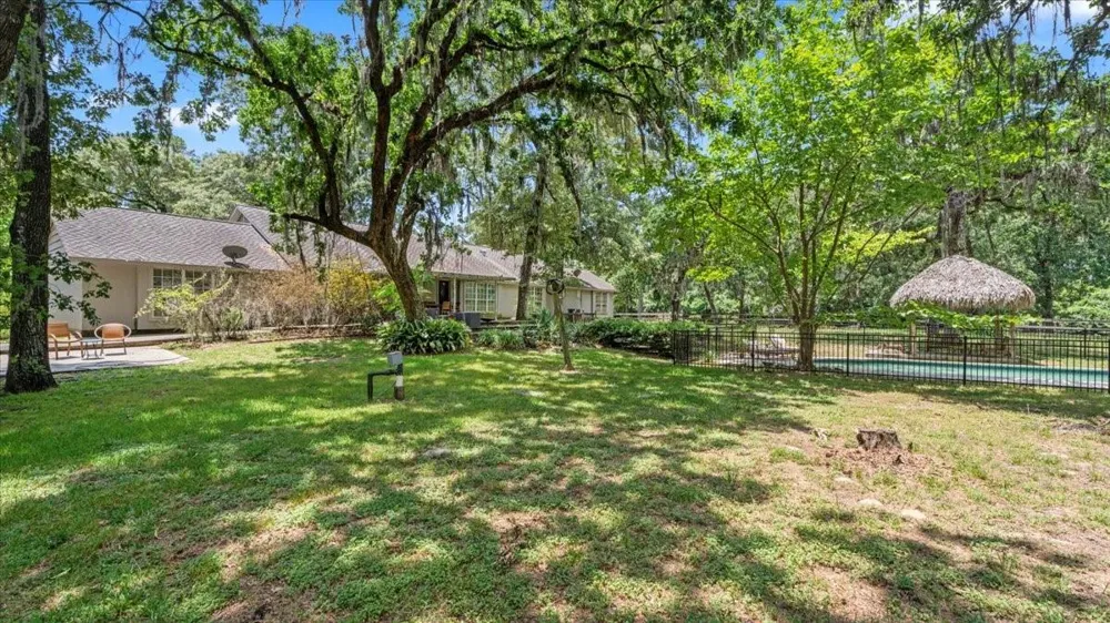 9502 Rolling Oaks Drive Tomball, TX 77375