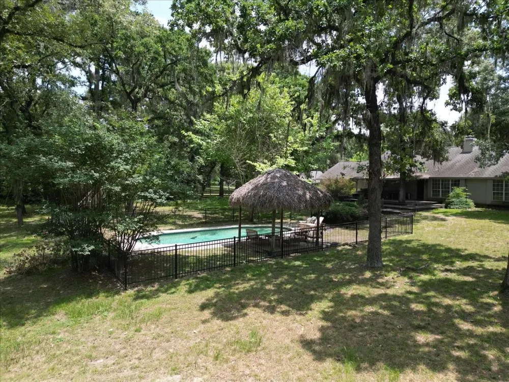 9502 Rolling Oaks Drive Tomball, TX 77375