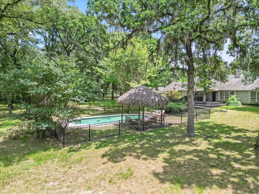 9502 Rolling Oaks Drive Tomball, TX 77375