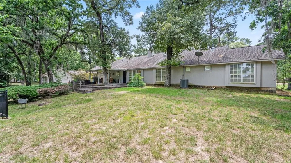 9502 Rolling Oaks Drive Tomball, TX 77375