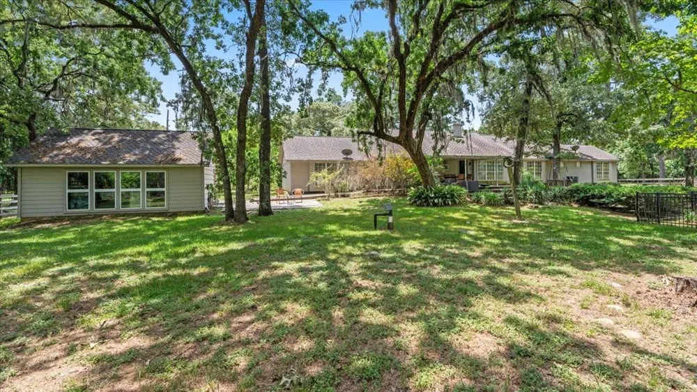 9502 Rolling Oaks Drive Tomball, TX 77375