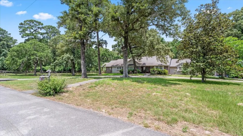 9502 Rolling Oaks Drive Tomball, TX 77375