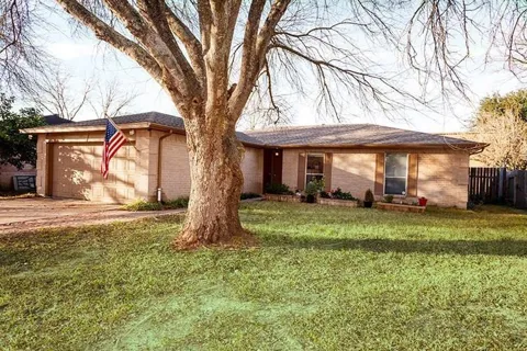 5910 Country Place