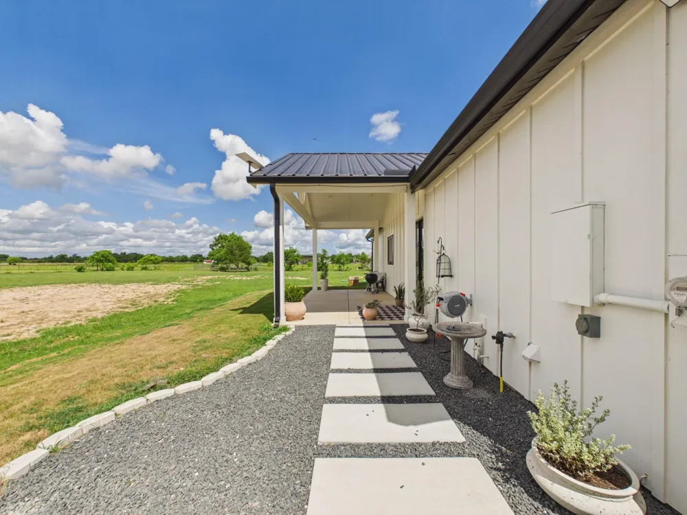 2015 Settlers Court Dr Sealy, TX 77474