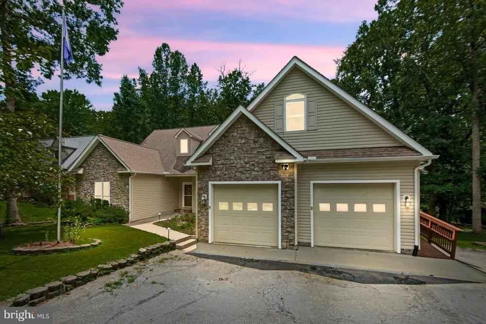 108 MONROE STREET Locust Grove, VA 22508