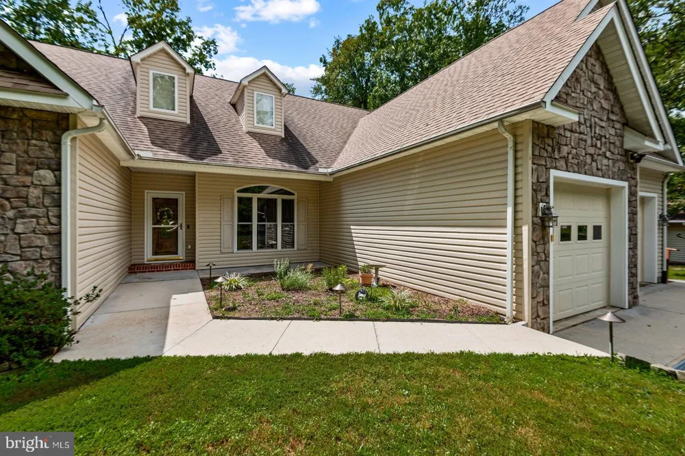 108 MONROE STREET Locust Grove, VA 22508