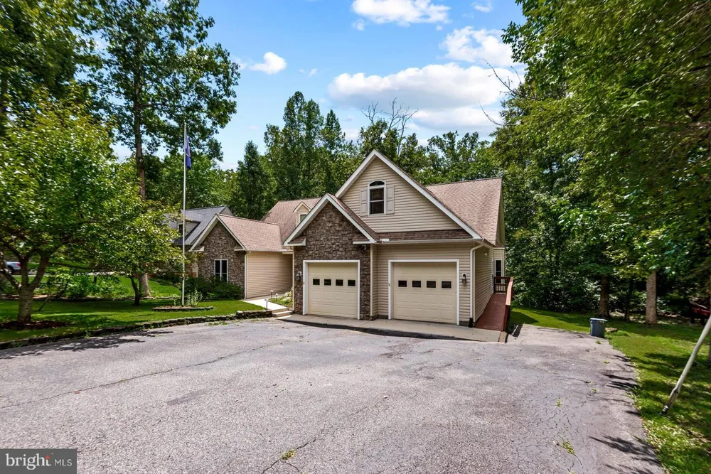 108 MONROE STREET Locust Grove, VA 22508