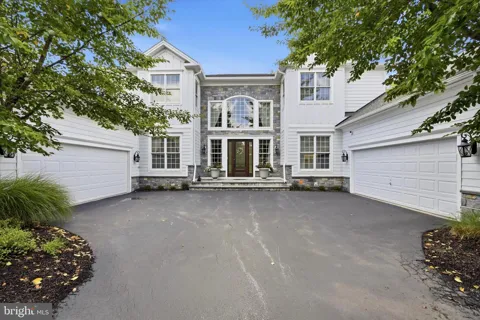 1476 E STONINGTON DRIVE